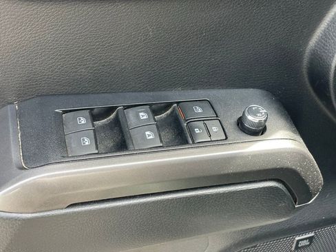 Used 2017 Toyota Tacoma TRD Off-Road image 7