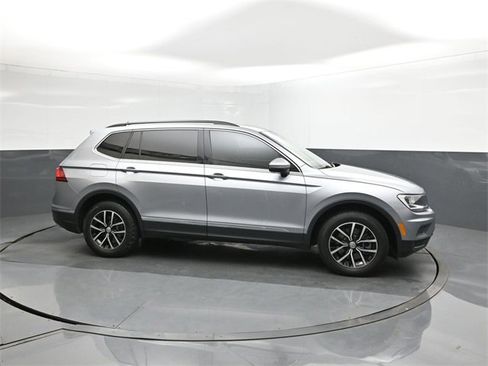 Used 2021 Volkswagen Tiguan SE image 26