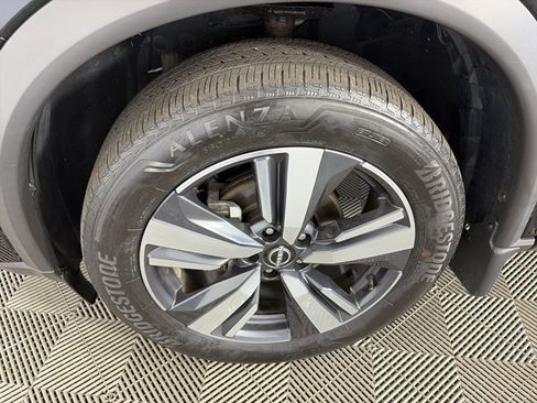 Certified 2023 Nissan Rogue SL AWD/4WD image 13