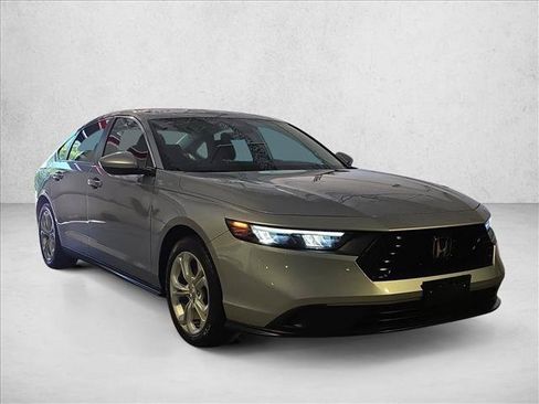 Used 2023 Honda Accord LX image 3