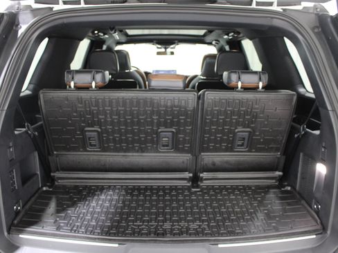 Used 2024 Lincoln Navigator Reserve image 22