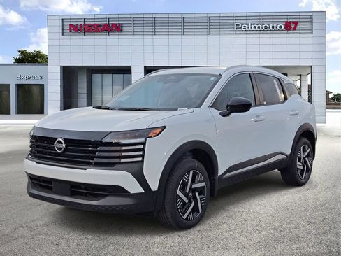 New 2026 Nissan Kicks SV w/ SV Premium Package FWD image 3