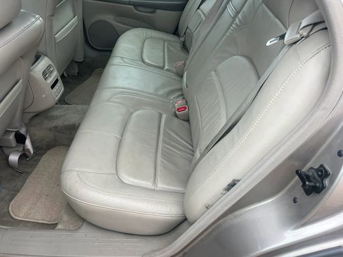 Used 2004 Cadillac De Ville FWD image 12