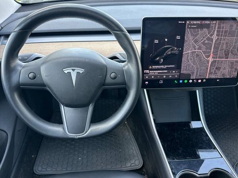 Used 2018 Tesla Model 3 Mid Range RWD image 16