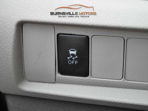 Used 2015 Toyota Sienna LE image 19