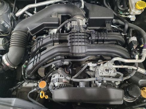 Used 2021 Subaru Impreza 2.0i Limited image 30