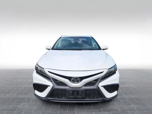 Used 2023 Toyota Camry SE w/ Blackout Package (TMS) FWD image 2
