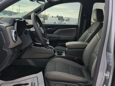 Used 2024 Chevrolet Colorado ZR2 w/ Safety Package image 18