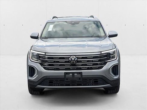 New 2025 Volkswagen Atlas SEL image 4