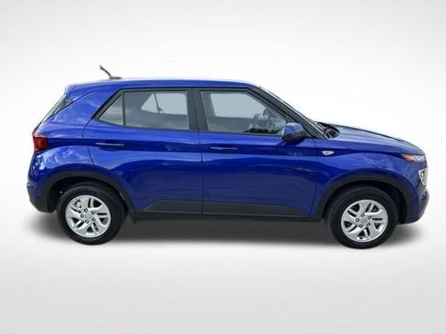 Used 2026 Hyundai Venue SE FWD image 4