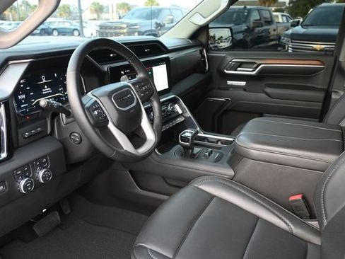 Used 2024 GMC Sierra 1500 Denali w/ Technology Package image 9