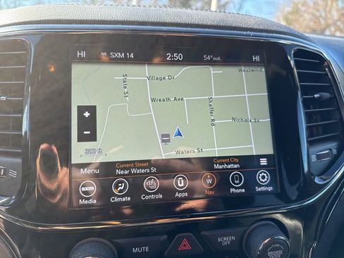 Used 2019 Jeep Grand Cherokee High Altitude image 19