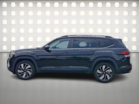 Used 2024 Volkswagen Atlas SE AWD/4WD image 4