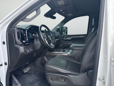Used 2024 Chevrolet Silverado 3500 LTZ w/ LTZ Premium Texas Edition AWD/4WD image 5