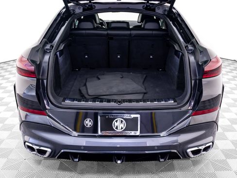 Used 2025 BMW X6 M60i AWD/4WD image 36