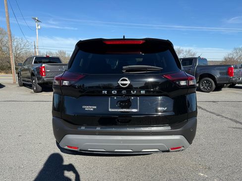 Used 2023 Nissan Rogue SV w/ SV Premium B Package image 5