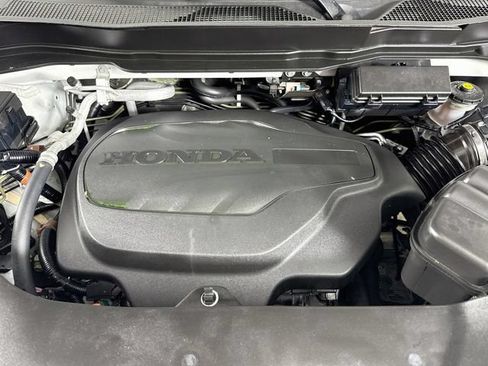 Used 2021 Honda Pilot Touring image 34