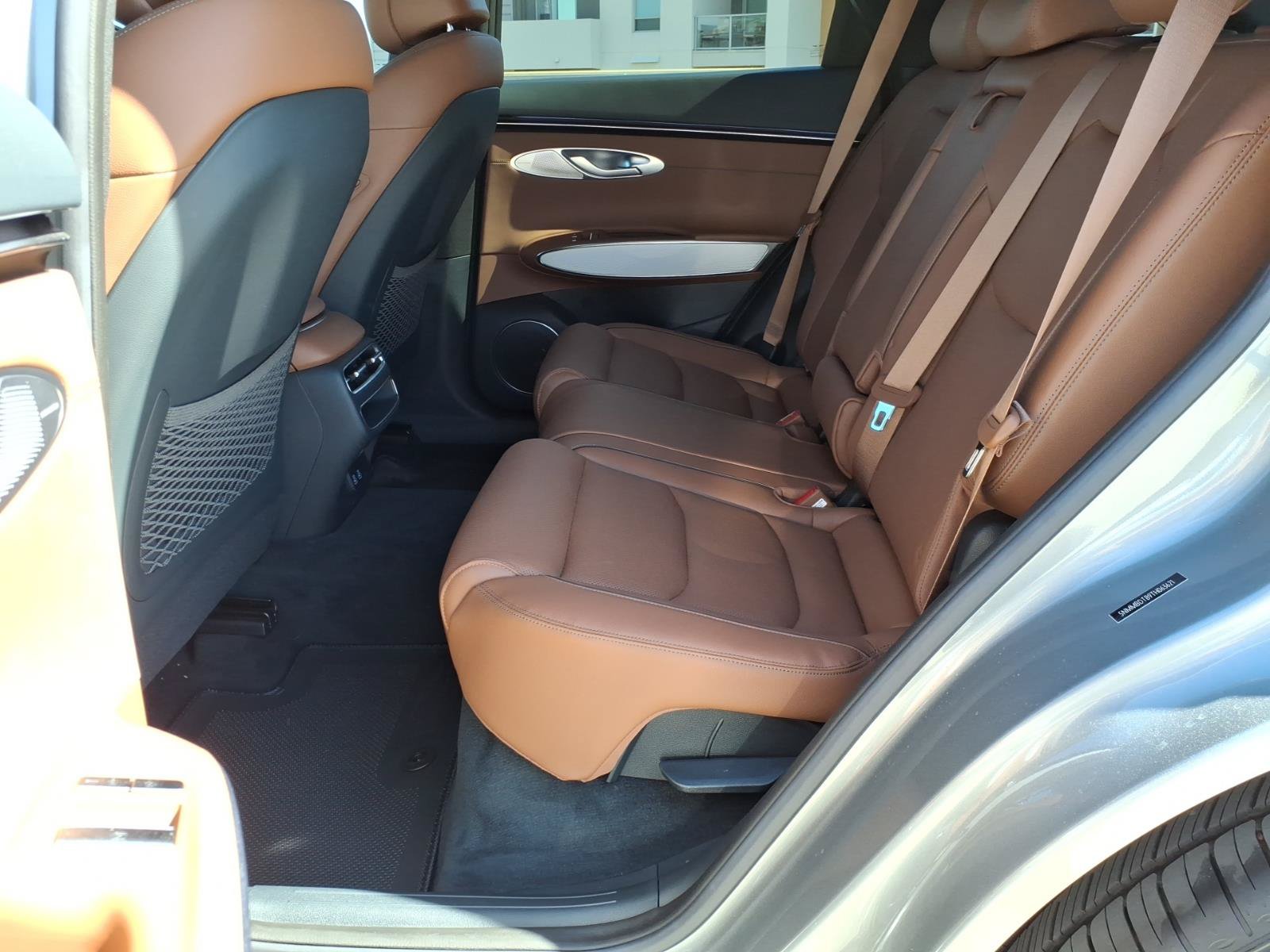 Certified 2026 Genesis GV70 2.5T Advanced AWD/4WD image 17