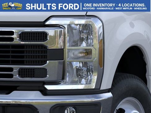 New 2026 Ford F350 XL w/ XL Chrome Package AWD/4WD image 19