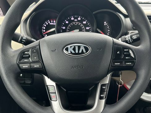 Used 2013 Kia Rio EX image 20