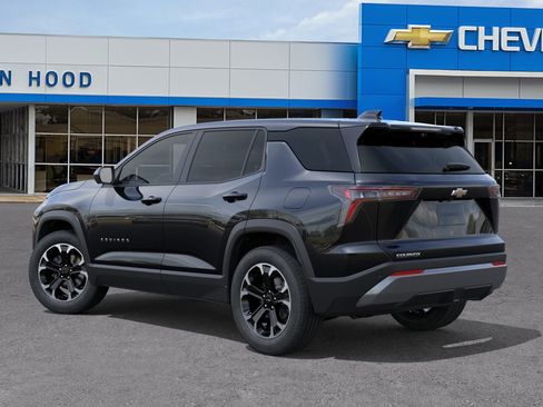 New 2026 Chevrolet Equinox LT w/ Convenience Package II FWD image 3