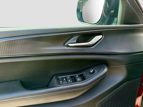 Used 2024 Jeep Grand Cherokee L Altitude image 7