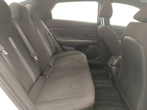 Used 2025 Hyundai Elantra Sport FWD image 19