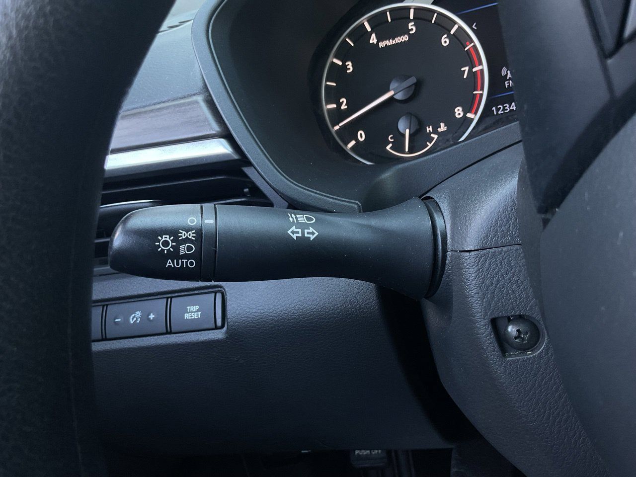 Used 2026 Nissan Altima 2.5 SV FWD image 32