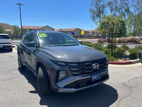 Used 2025 Hyundai Tucson SEL image 1