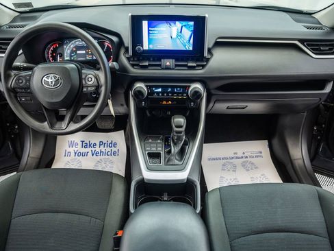 Used 2024 Toyota RAV4 LE AWD/4WD image 19