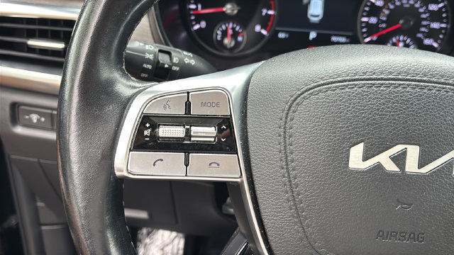 Used 2022 Kia Telluride SX w/ Nightfall Edition Package AWD/4WD image 23