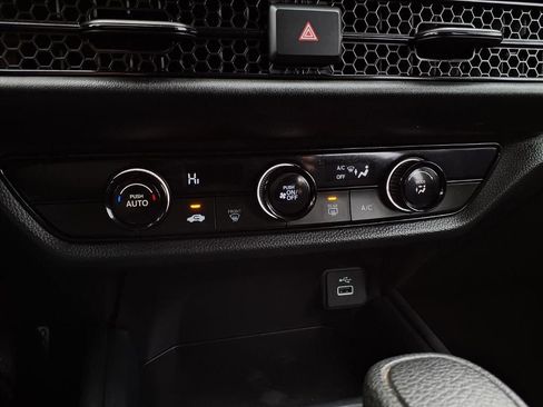 Used 2024 Honda HR-V LX image 9