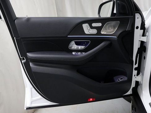 Certified 2026 Mercedes-Benz GLS 450 4MATIC image 31