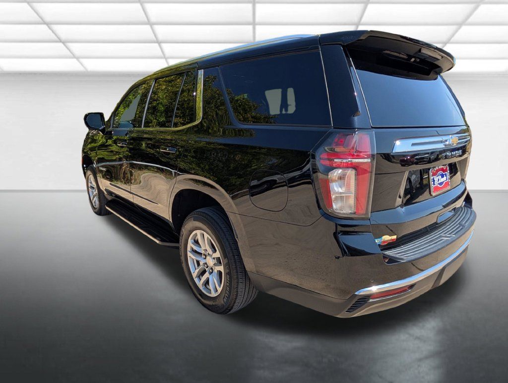 Used 2024 Chevrolet Tahoe LT AWD/4WD image 2