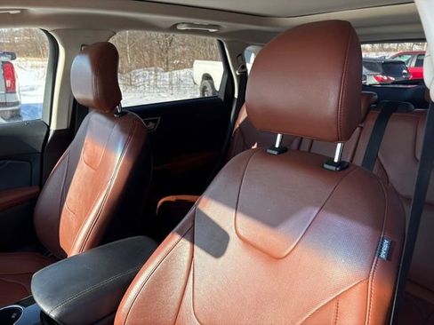 Used 2017 Ford Edge Titanium w/ Canadian Touring Package image 16