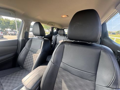 Used 2022 Nissan Rogue Sport SV w/ Technology Package FWD image 6