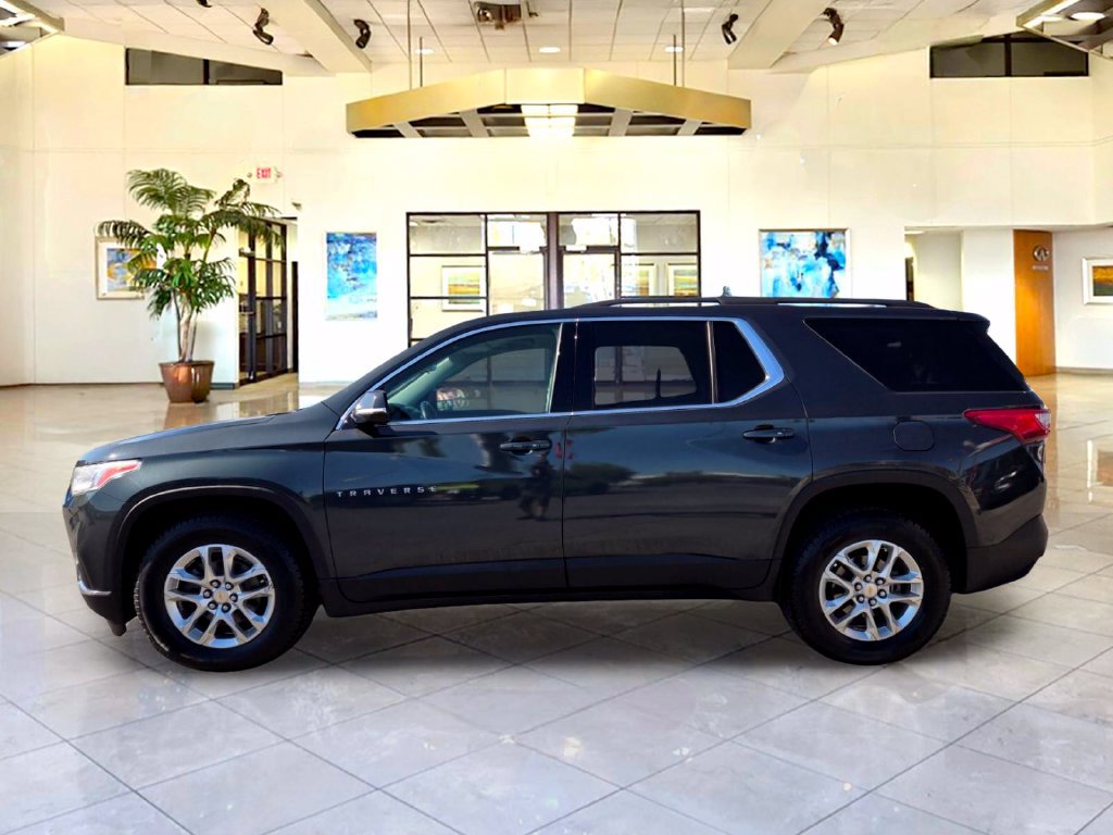 Used 2020 Chevrolet Traverse LT w/ Driver Confidence II Package AWD/4WD image 8