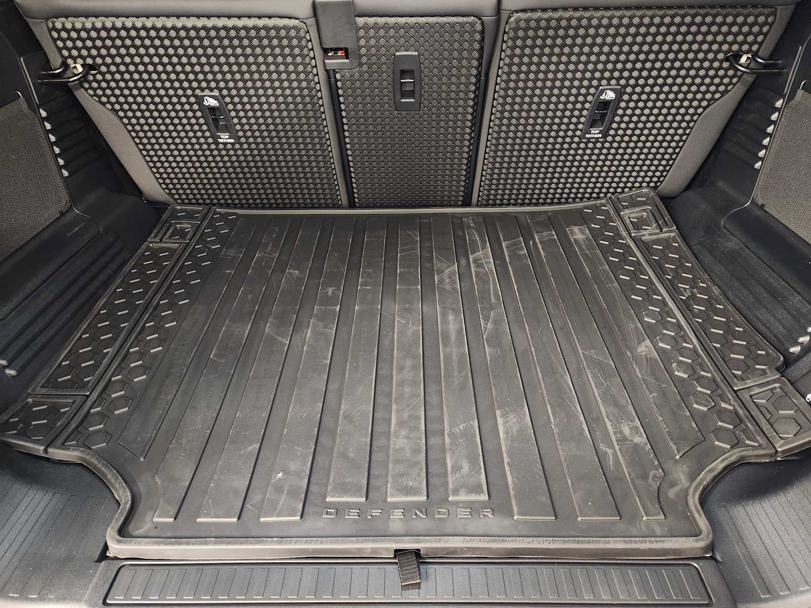 New 2026 Land Rover Defender 110 S AWD/4WD image 32