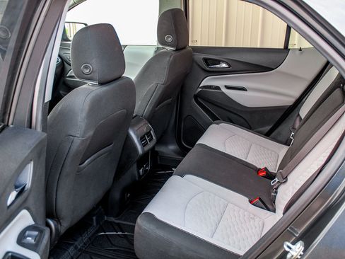 Used 2018 Chevrolet Equinox LT FWD image 22