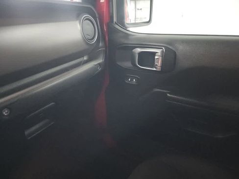 Used 2022 Jeep Gladiator Sport image 30