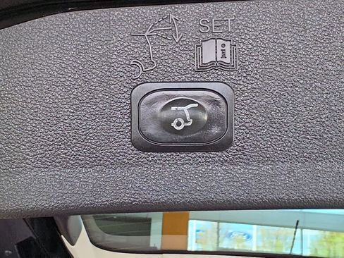 Used 2018 Ford Escape SEL AWD/4WD image 31