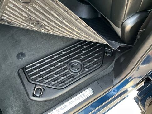 Used 2022 RAM 1500 Laramie AWD/4WD image 38