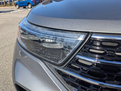 Used 2021 Ford Explorer XLT image 9