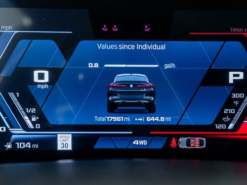 Used 2025 BMW X6 M Competition image 45