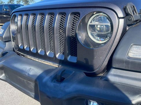Used 2020 Jeep Wrangler Sport AWD/4WD image 11