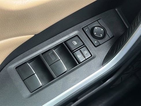 Used 2021 Toyota RAV4 XLE Premium FWD image 20