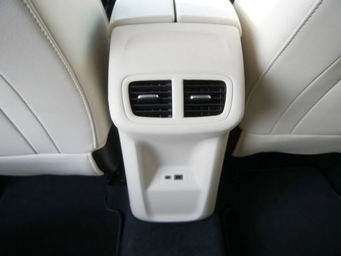 Used 2023 Buick Envision Essence AWD/4WD image 18