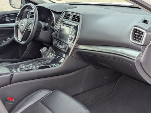 Used 2023 Nissan Maxima SV w/ Floor Mat Group image 28