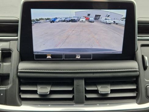 Used 2021 Chevrolet Tahoe Z71 w/ Rear Media and Nav Package image 19
