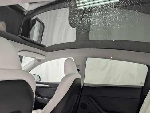 Used 2023 Tesla Model Y Long Range AWD/4WD image 13